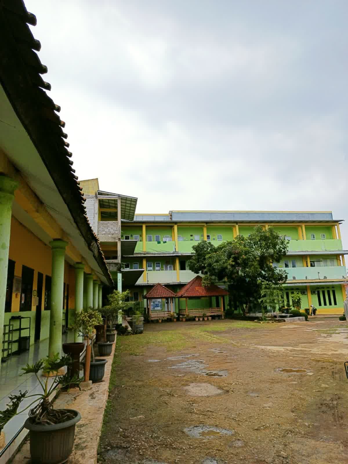 Gedung Al-Bina Purwakarta